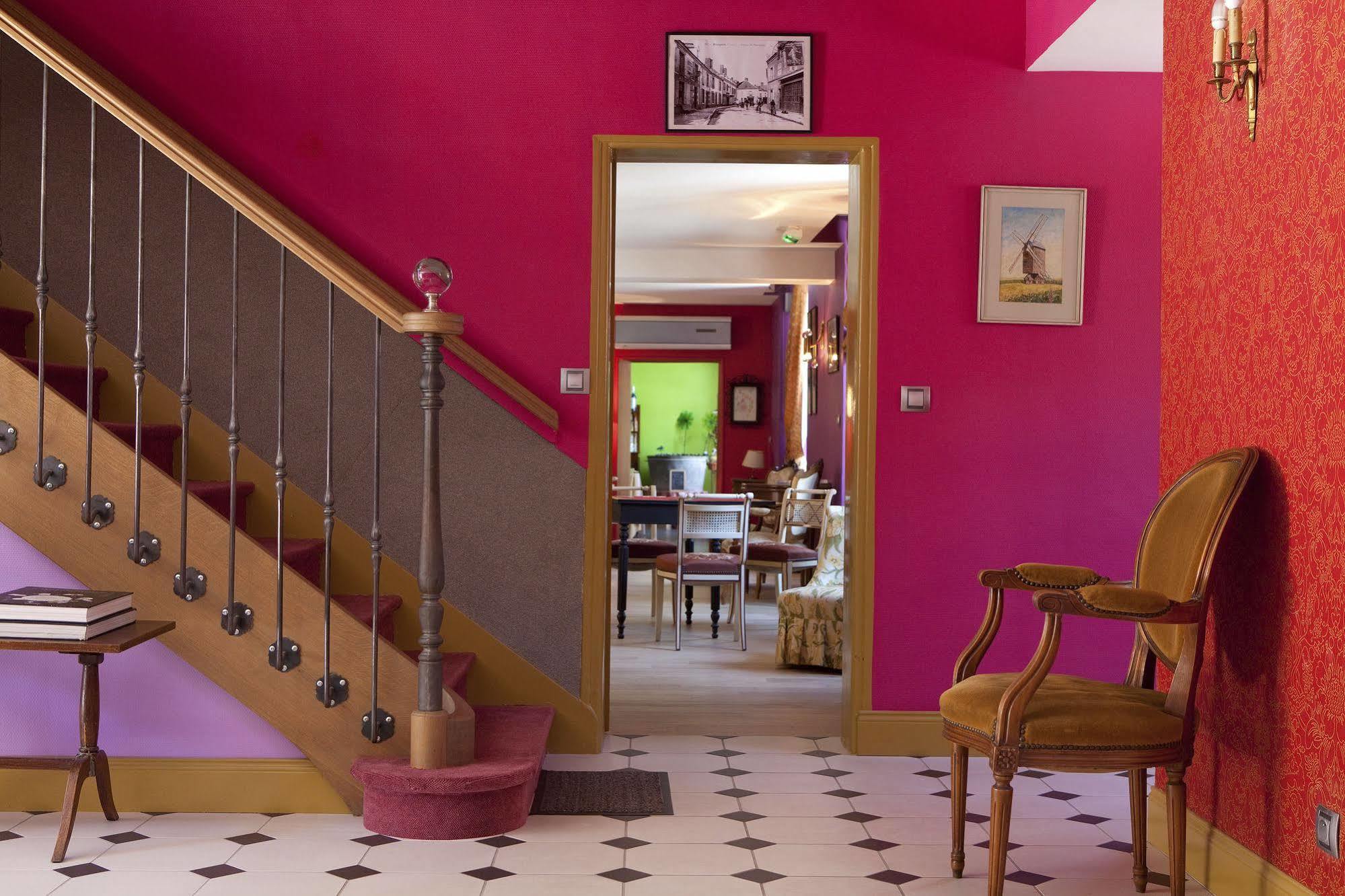 Logis hôtel Ô en Couleur Oucques-la-Nouvelle Exterior foto